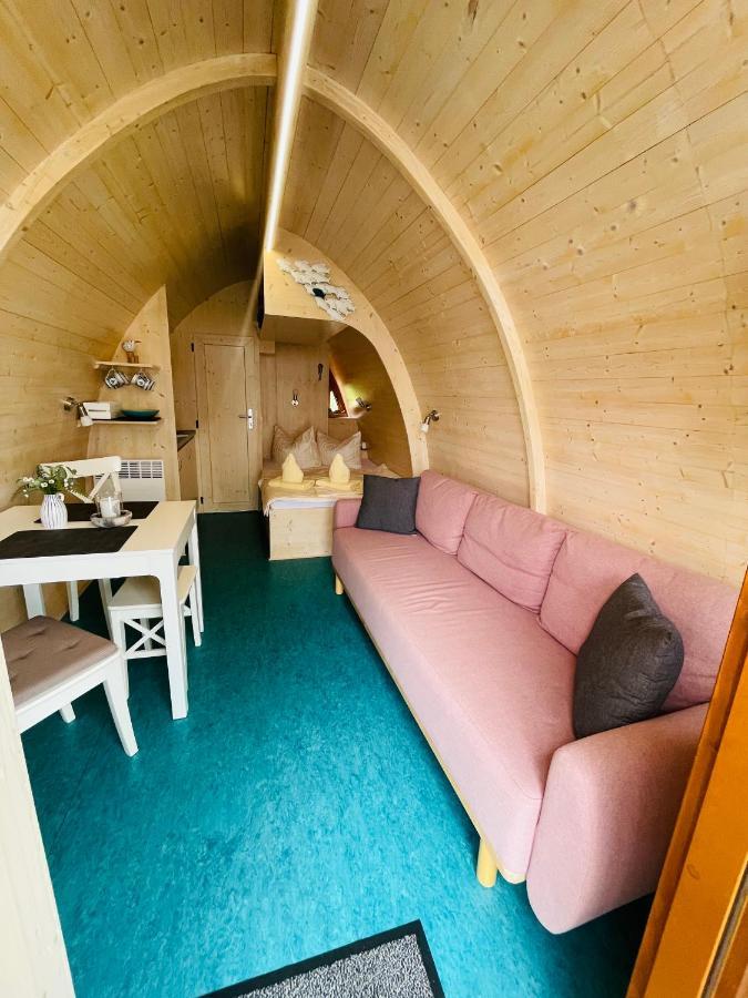 Schwimmpod An Der Peene Anklam Esterno foto