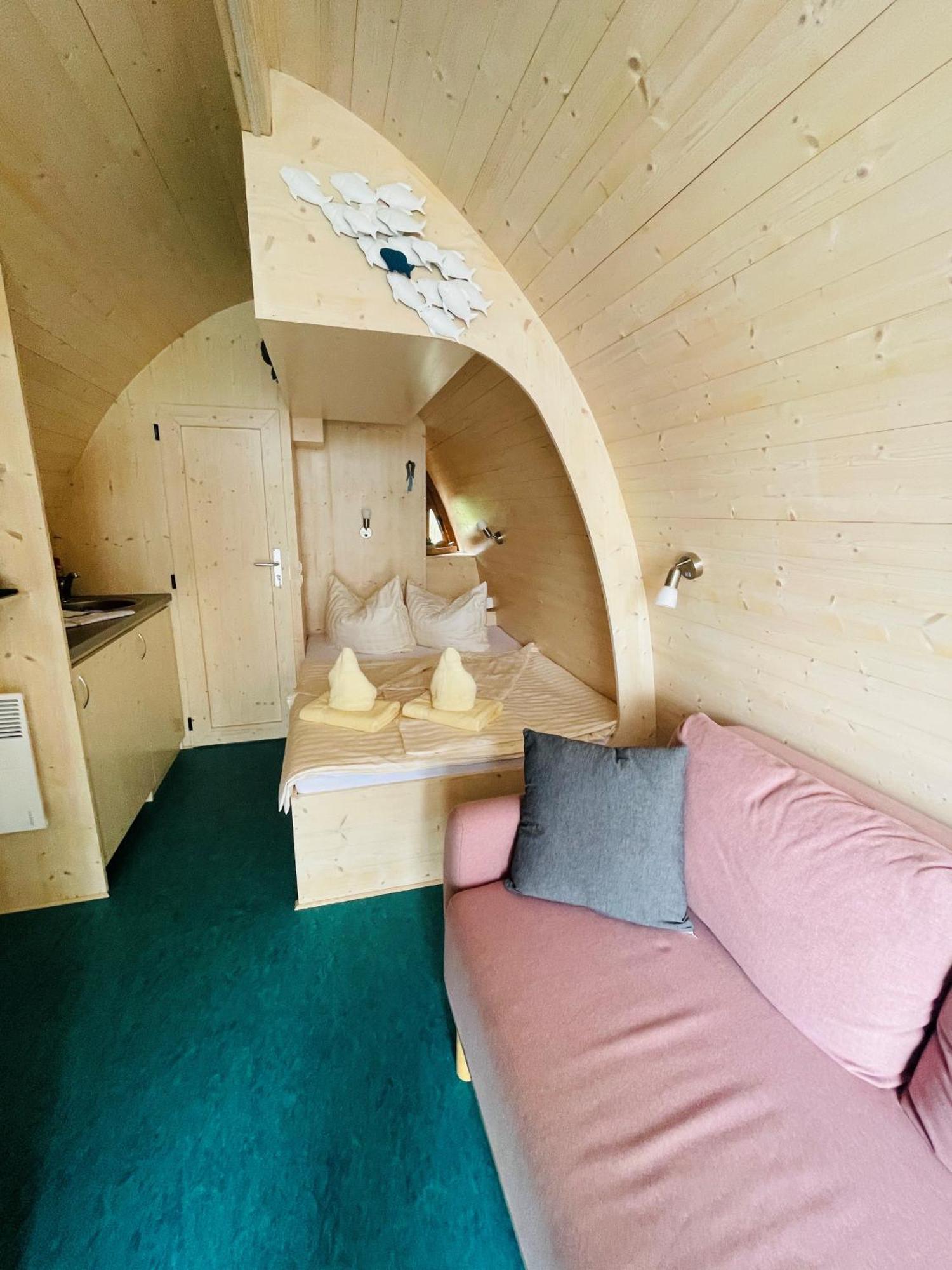 Schwimmpod An Der Peene Anklam Esterno foto